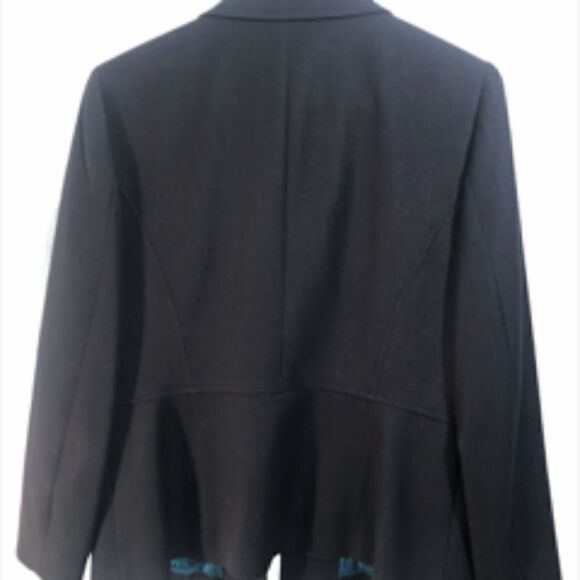 T Tahari Black 3 Button Blazer - Picture 4 of 5